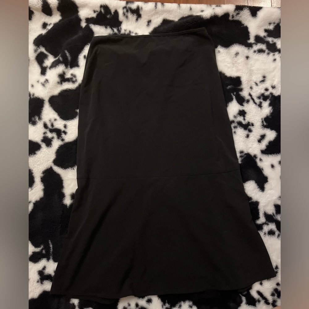 Black skirt